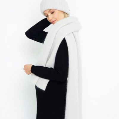 Knitwear Katri Niskanen  | Sofi Mohair Scarf, Bone